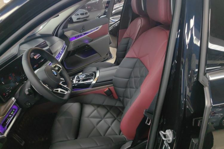 Used BMW 7 Series 2026 Model 740Li Leading-Edge M Sport Package Left Front Seat