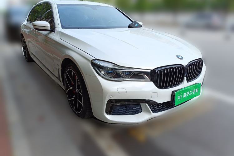 Used BMW 7 Series New Energy 2018 740Le xDrive Front Right 45 Deg