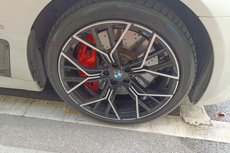 Used BMW 7 Series New Energy 2018 740Le xDrive Right Front Wheel Hub
