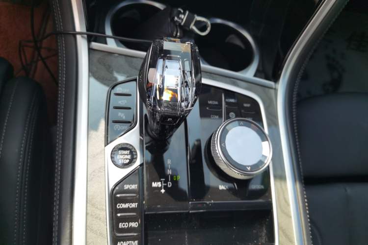 Used BMW 8 Series 2019 840i Convertible Coupe M Sport Package Gear Lever