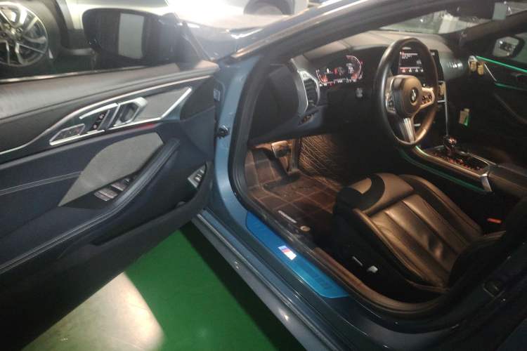 Used BMW 8 Series 2021 Facelift 840i Four-Door Coupe M Sport Package Interior 3