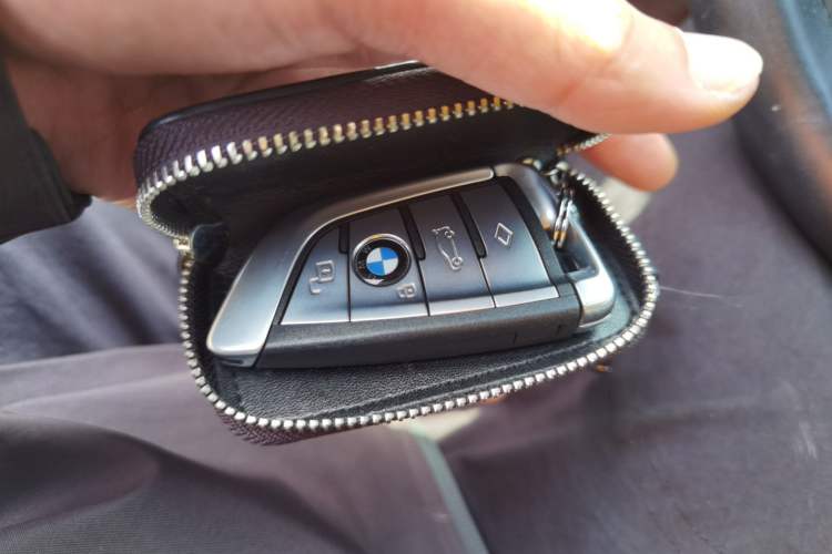 Used BMW 8 Series 2019 840i Convertible Coupe M Sport Package Vehicle Key