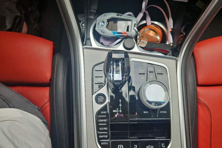 Used BMW 8 Series 2019 840i Convertible Coupe M Sport Package Gear Lever
