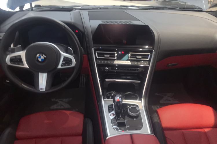 Used BMW 8 Series 2019 840i 4-Door Gran Coupe M Sport Package Center Console