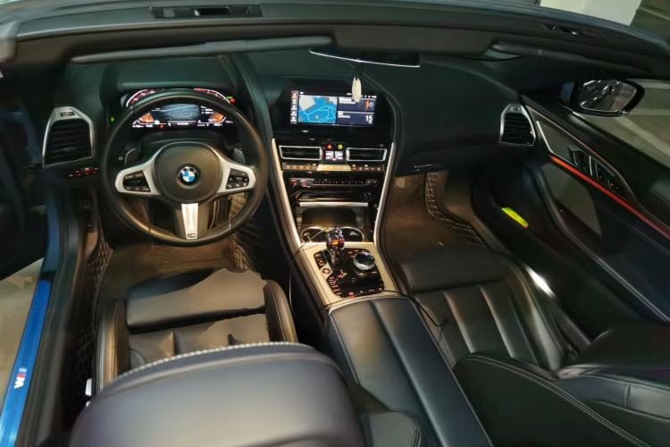 Used BMW 8 Series 2019 840i Convertible Coupe M Sport Package Center Console