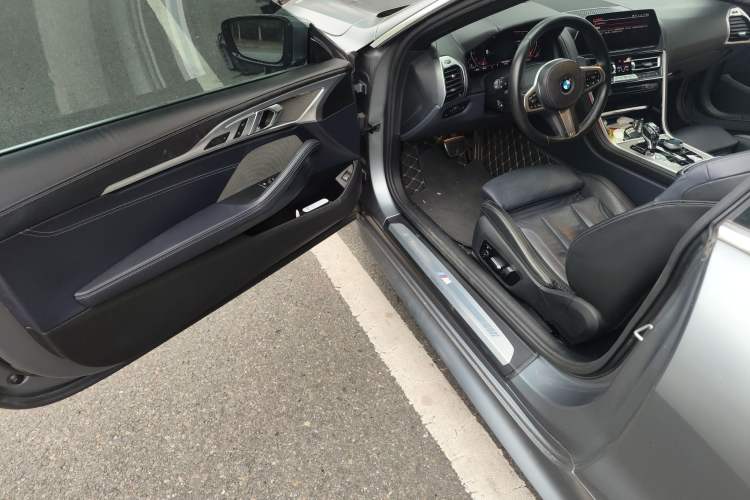 Used BMW 8 Series 2019 840i Coupe M Sport Package Driver Seat