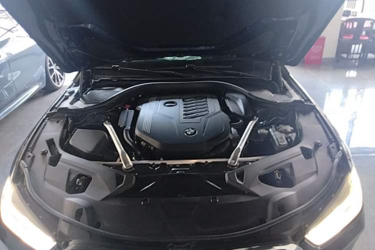 Used BMW 8 Series 2019 840i 4-Door Gran Coupe M Sport Package Engine Bay