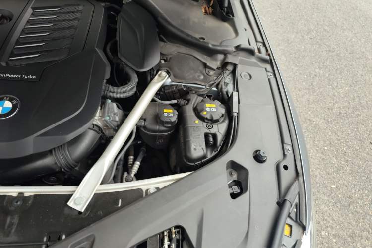 Used BMW 8 Series 2019 840i Coupe M Sport Package Engine Bay Left
