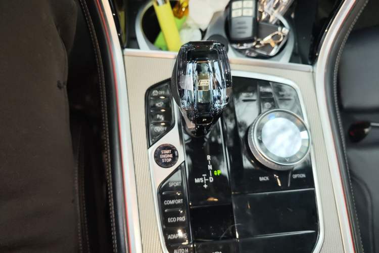 Used BMW 8 Series 2019 840i Coupe M Sport Package Gear Lever
