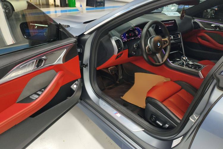 Used BMW 8 Series 2019 840i 4-Door Gran Coupe M Sport Package Interior 3