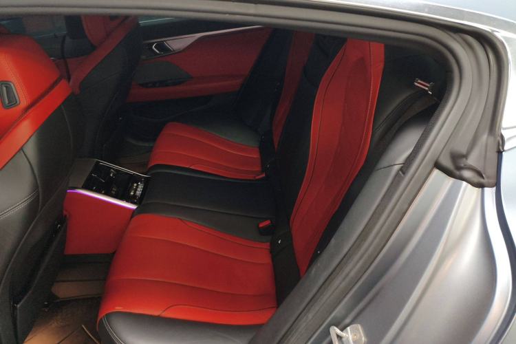 Used BMW 8 Series 2019 840i 4-Door Gran Coupe M Sport Package Interior 4