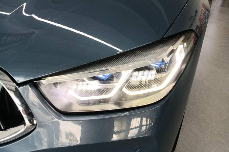 Used BMW 8 Series 2019 840i xDrive 4-Door Gran Coupe M Sport Package Left Front Headlight