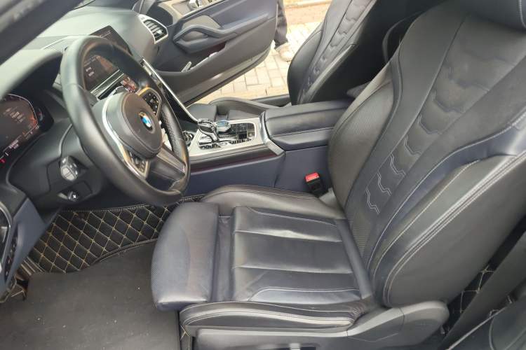 Used BMW 8 Series 2019 840i Coupe M Sport Package Left Front Seat