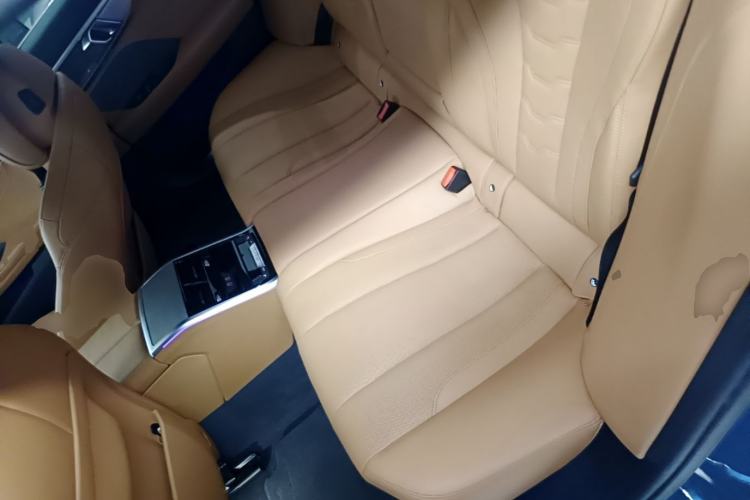Used BMW 8 Series 2019 840i 4-Door Gran Coupe M Sport Package Left Rear Seat