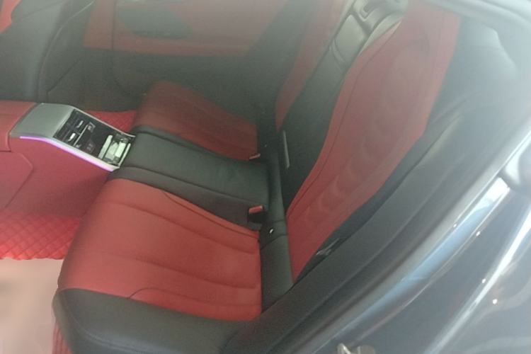 Used BMW 8 Series 2019 840i 4-Door Gran Coupe M Sport Package Left Rear Seat