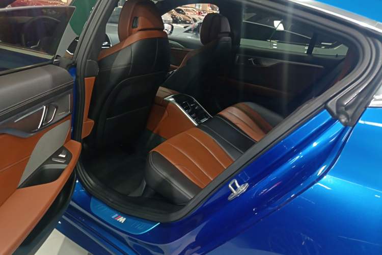 Used BMW 8 Series 2019 840i 4-Door Gran Coupe M Sport Package Left Rear Seat
