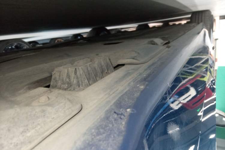 Used BMW 8 Series 2019 840i 4-Door Gran Coupe M Sport Package Left Side Sill