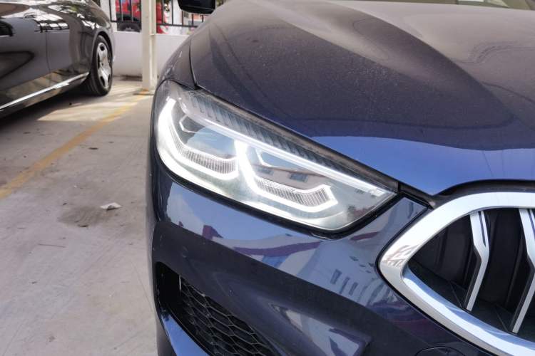 Used BMW 8 Series 2019 840i 4-Door Gran Coupe M Sport Package Right Front Headlight
