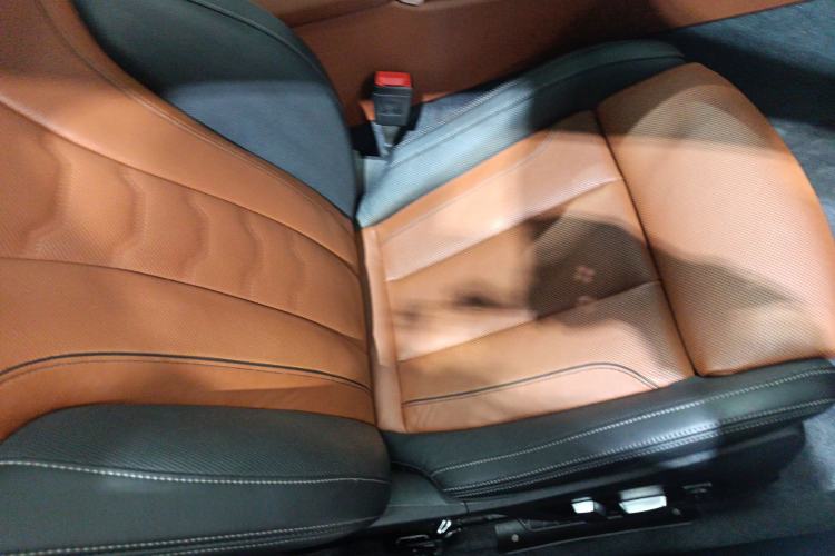 Used BMW 8 Series 2019 840i 4-Door Gran Coupe M Sport Package Right Front Seat
