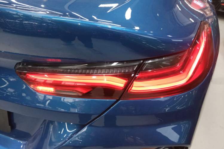 Used BMW 8 Series 2019 840i 4-Door Gran Coupe M Sport Package Right Rear Taillight