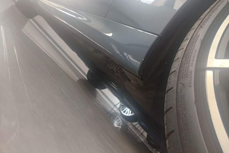 Used BMW 8 Series 2019 840i 4-Door Gran Coupe M Sport Package Right Side Sill