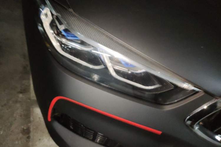 Used BMW 8 Series 2019 840i xDrive 4-Door Gran Coupe M Sport Package Right Front Headlight