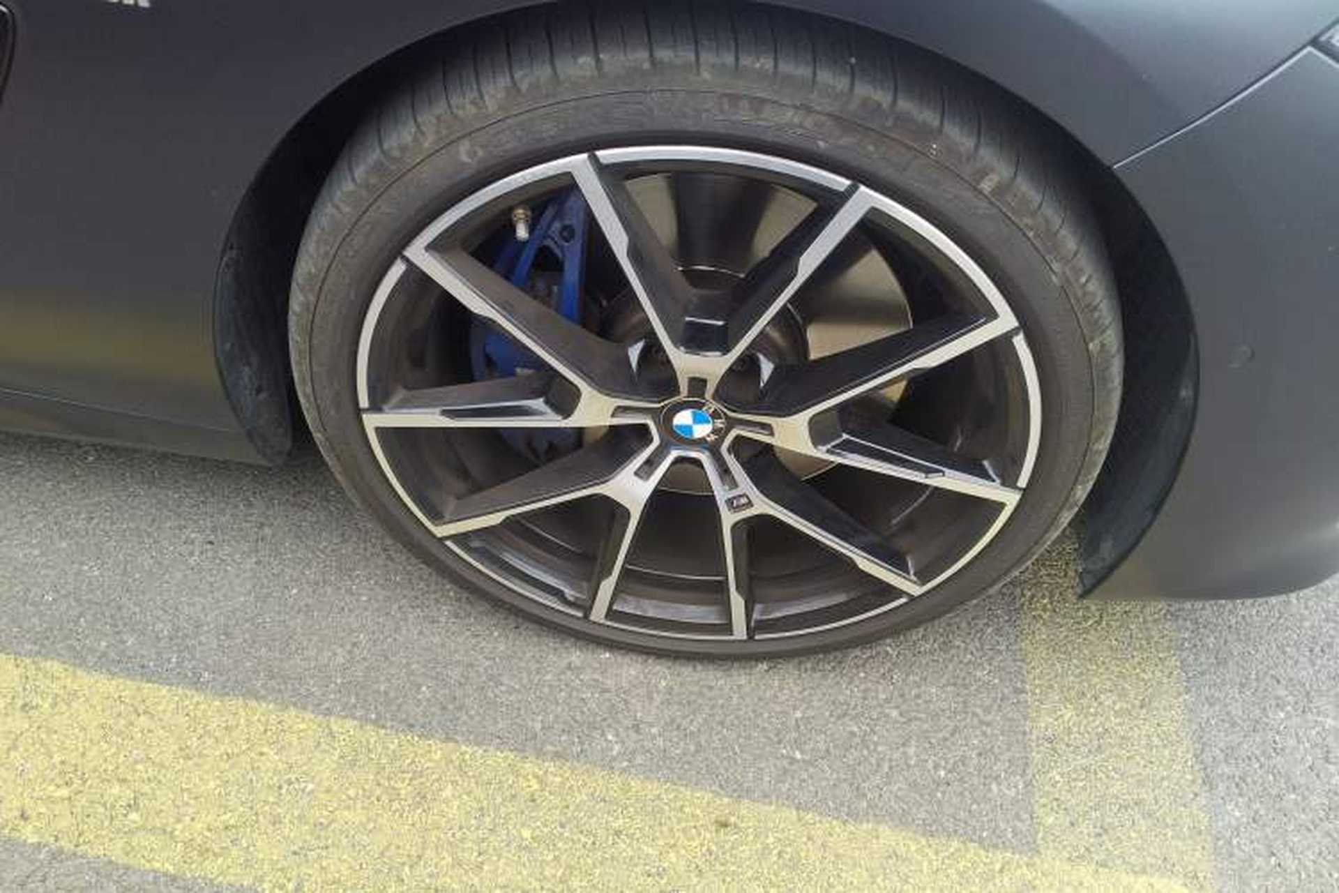 Used BMW 8 Series 2019 840i xDrive 4-Door Gran Coupe M Sport Package Right Front Wheel Hub