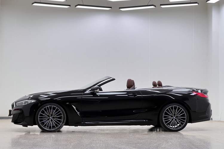 Used BMW 8 Series 2019 840i Convertible Coupe M Sport Package Exterior 4