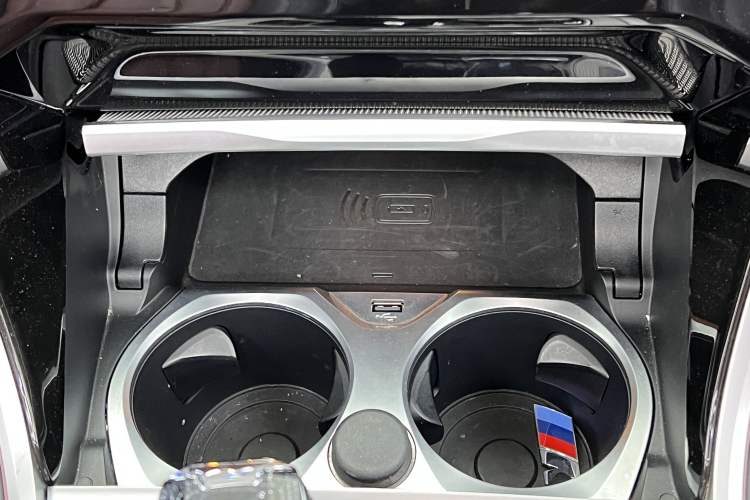 Used BMW 8 Series 2019 840i Convertible Coupe M Sport Package Interior 15