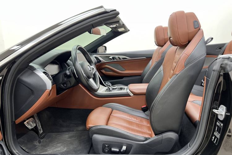 Used BMW 8 Series 2019 840i Convertible Coupe M Sport Package Interior 2