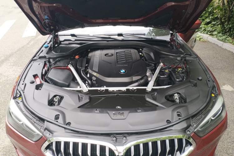 Used BMW 8 Series 2019 840i Convertible Coupe M Sport Package Engine Bay