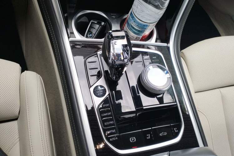 Used BMW 8 Series 2019 840i Convertible Coupe M Sport Package Gear Lever