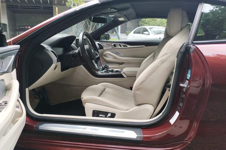 Used BMW 8 Series 2019 840i Convertible Coupe M Sport Package Left Front Seat