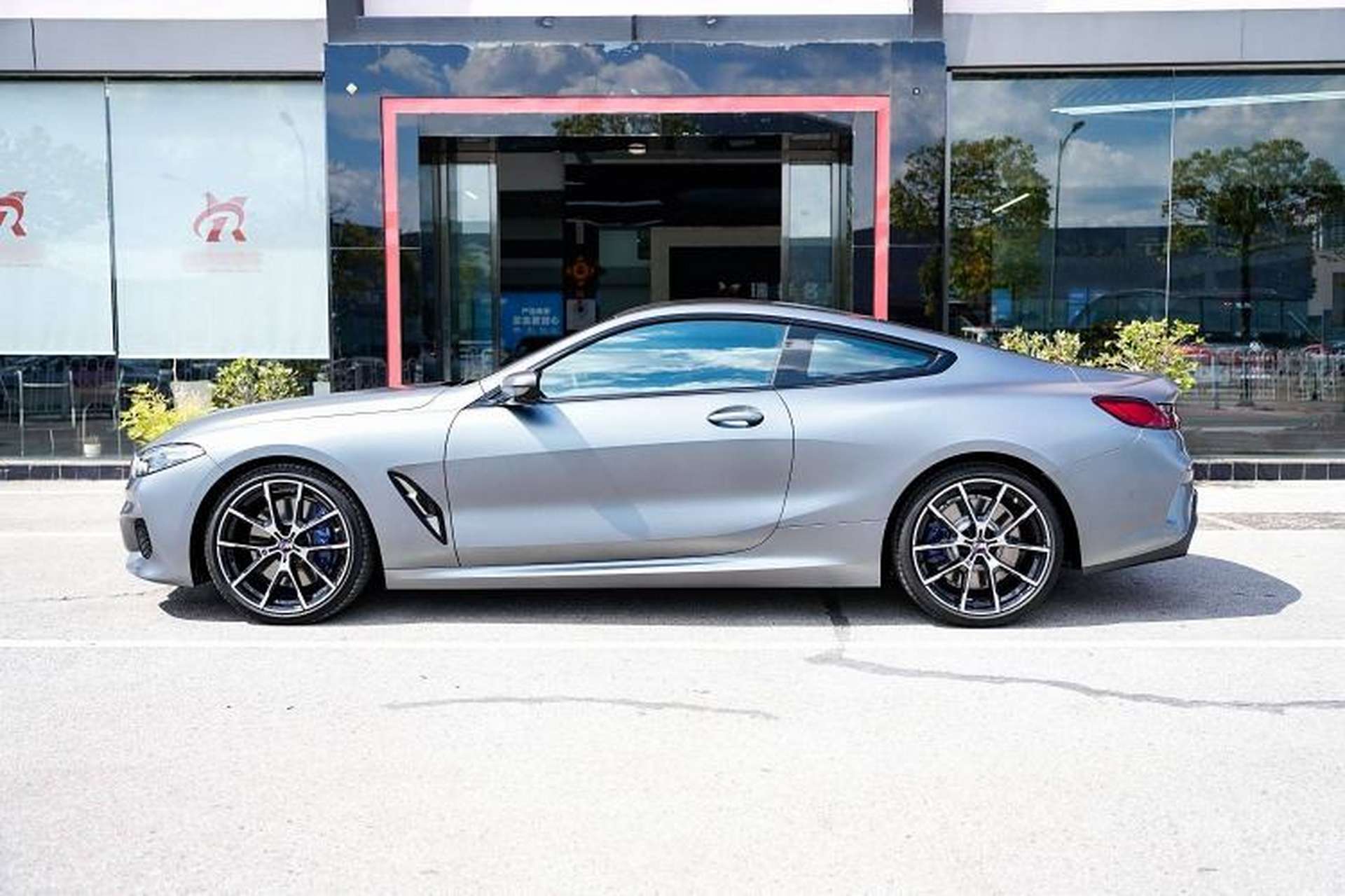 Used BMW 8 Series 2019 840i Coupe M Sport Package Exterior 3