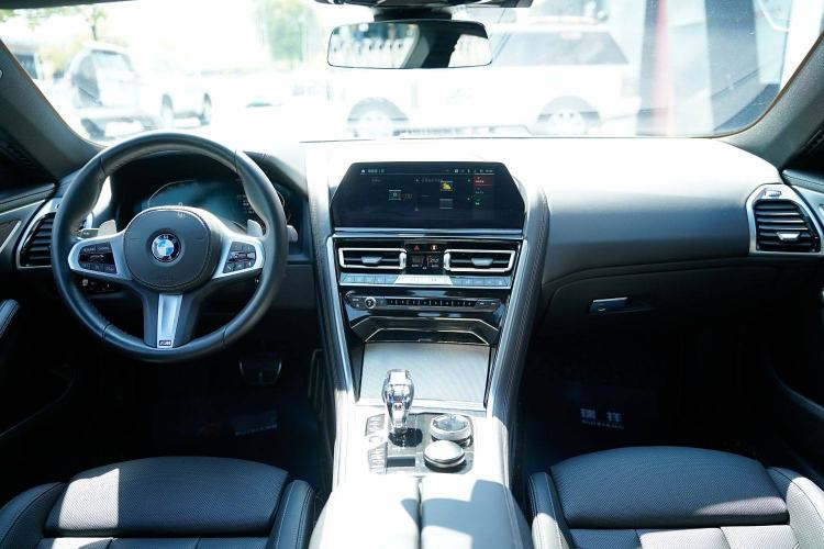 Used BMW 8 Series 2019 840i Coupe M Sport Package Interior 2