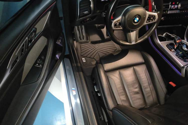 Used BMW 8 Series 2019 840i Coupe M Sport Package Driver Seat