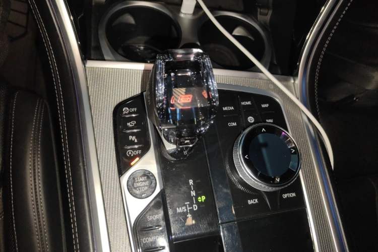 Used BMW 8 Series 2019 840i Coupe M Sport Package Gear Lever