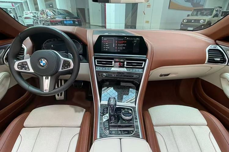 Used BMW 8 Series 2019 840i Convertible Coupe M Sport Package Interior 1