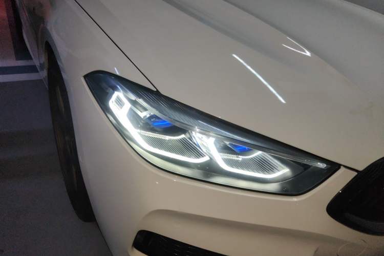 Used BMW 8 Series 2019 840i Coupe M Sport Package Right Front Headlight
