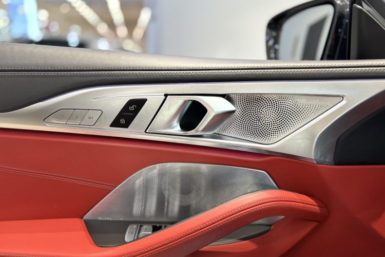 Used BMW 8 Series 2021 Facelift 840i xDrive 4-Door Coupe M Sport Package Interior 8