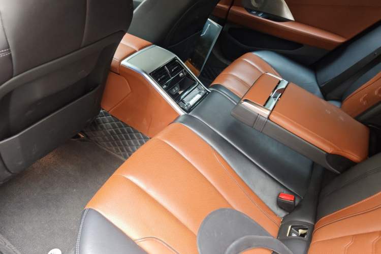 Used BMW 8 Series 2021 840i xDrive 4-Door Gran Coupe M Sport Package Left Rear Seat