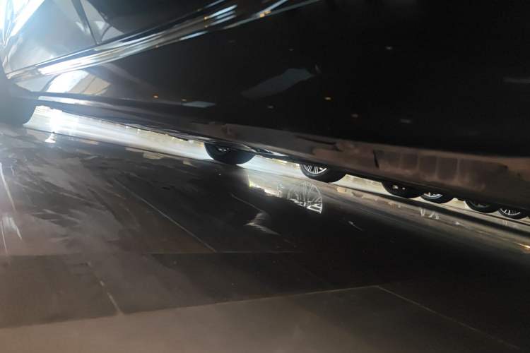 Used BMW 8 Series 2021 Facelift 840i Four-Door Coupe M Sport Package Left Side Sill