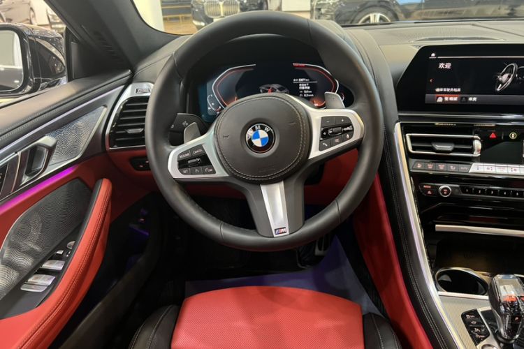 Used BMW 8 Series 2021 Facelift 840i xDrive 4-Door Coupe M Sport Package Steering Wheel