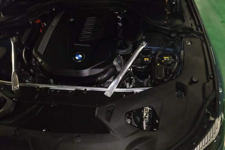 Used BMW 8 Series 2021 Facelift 840i Four-Door Coupe M Sport Package Engine Bay Left