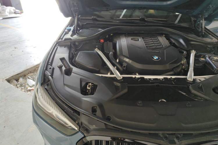 Used BMW 8 Series 2021 Facelift 840i Four-Door Coupe M Sport Package Engine Bay Right