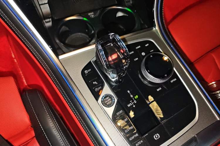 Used BMW 8 Series 2021 Facelift 840i Four-Door Coupe M Sport Package Gear Lever