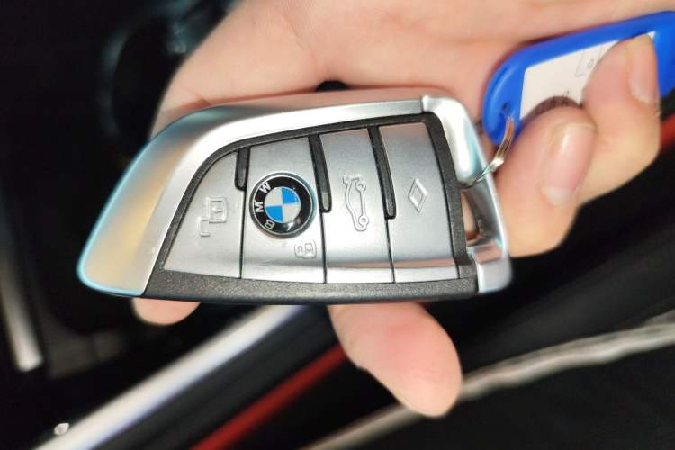 Used BMW 8 Series 2021 Facelift 840i xDrive 4-Door Coupe M Sport Package Interior 1