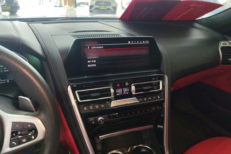Used BMW 8 Series 2021 Facelift 840i xDrive 4-Door Coupe M Sport Package Interior 2