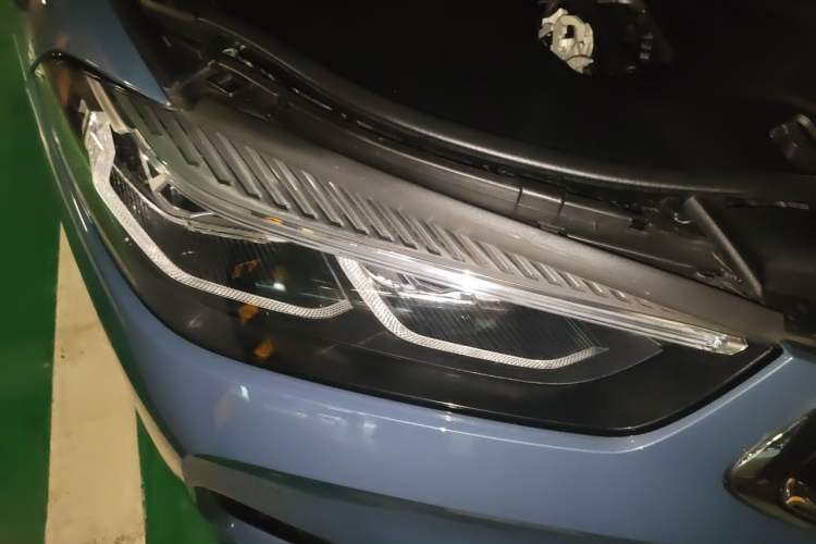 Used BMW 8 Series 2021 Facelift 840i Four-Door Coupe M Sport Package Right Front Headlight