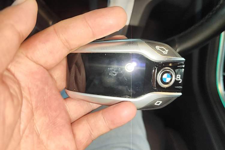 Used BMW 8 Series 2021 Facelift 840i Four-Door Coupe M Sport Package Vehicle Key